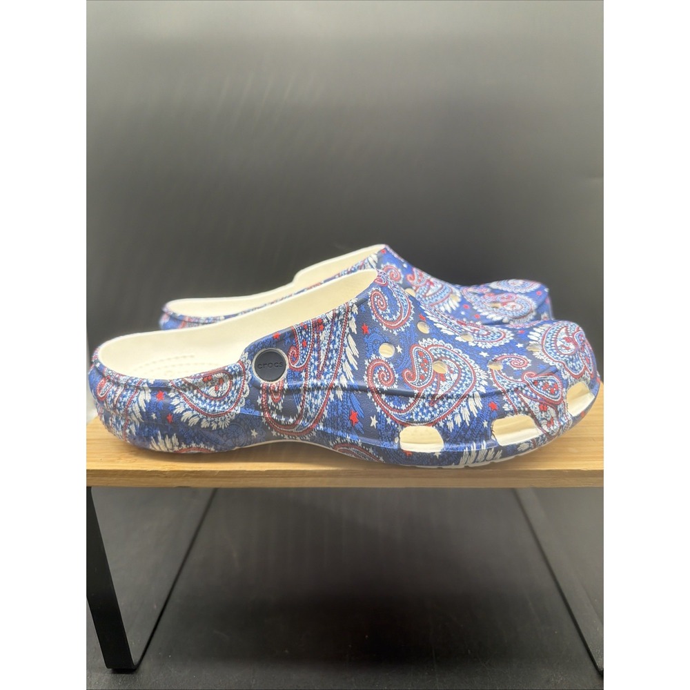Crocs x Vera Bradley *Rare* Blue Paisley Bandana Slip-On Clogs SZ 7